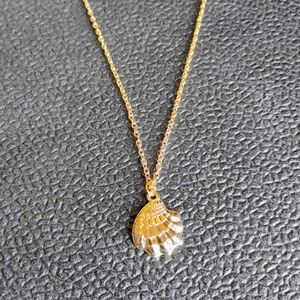 Gold Shell Pendant Necklace